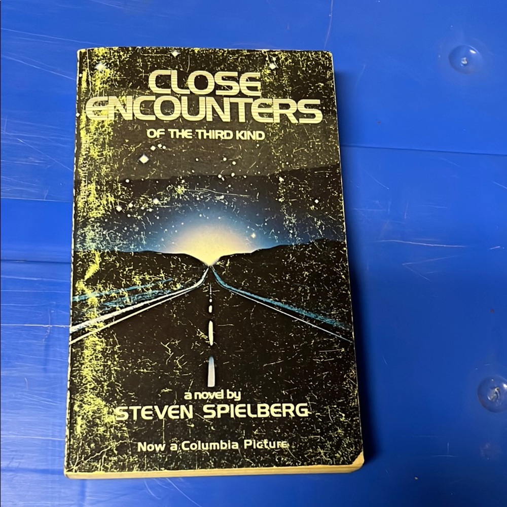 Close Encounters of the Third Kind Book Steven Spielberg Science Fiction Novel